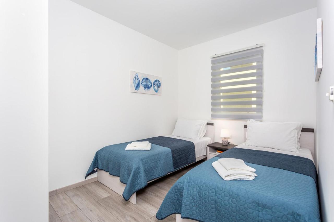 Kvarner Bay 4* - Apartments 1 & 3 Rijeka Exterior photo